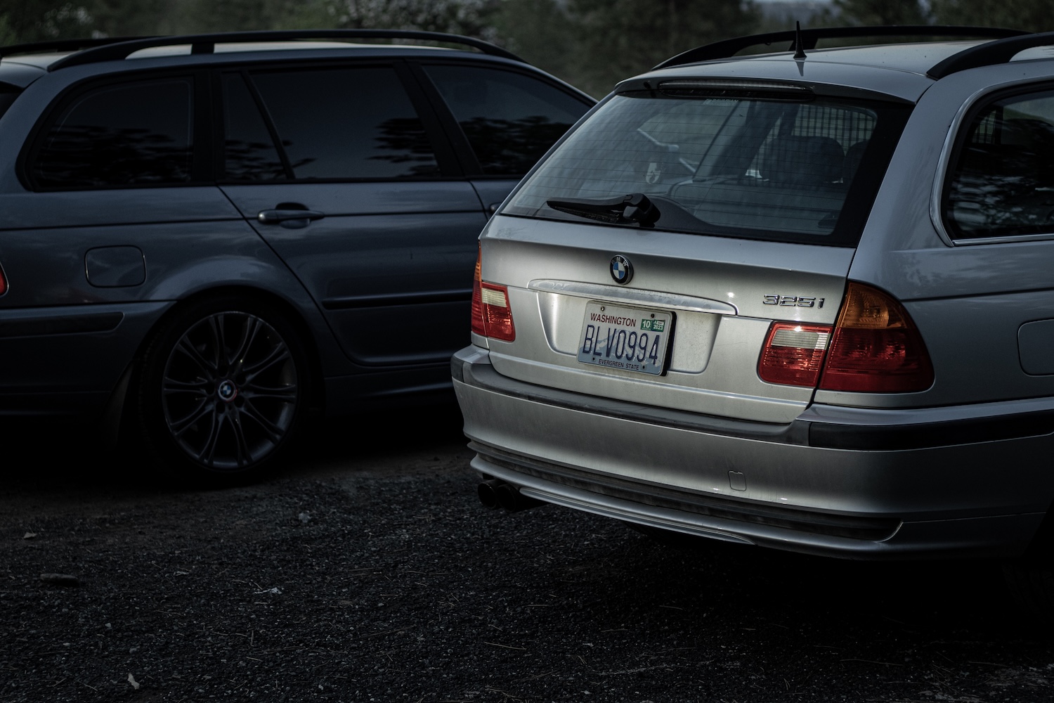 BMW E46 head-on shot with reflection on hood