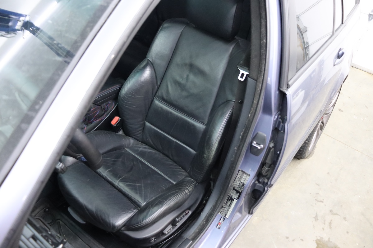 E46 seat inside the car