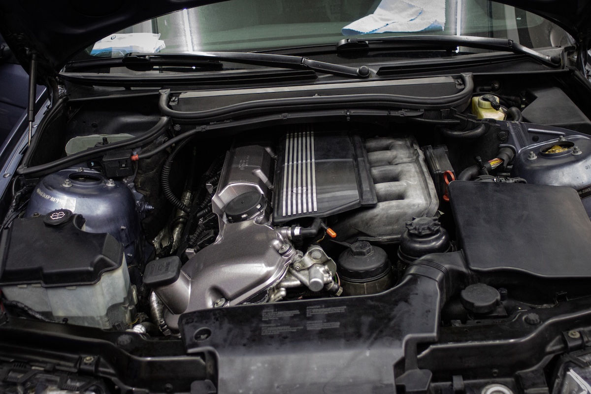 Almost complete underhood shot